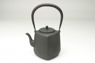Tachishiho Arare Artisan Tetsubin